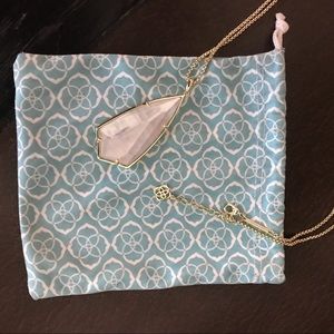 Kendra Scott necklace